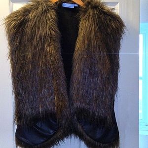 Vera Wang, faux fur, vest, s/m